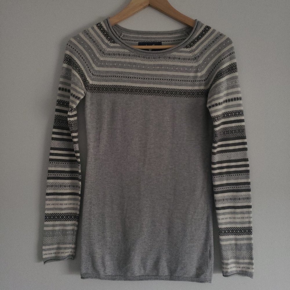 American Eagle Womens Knitted Grey and White Top